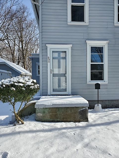 1st image of 635 S Saint Joseph Ave