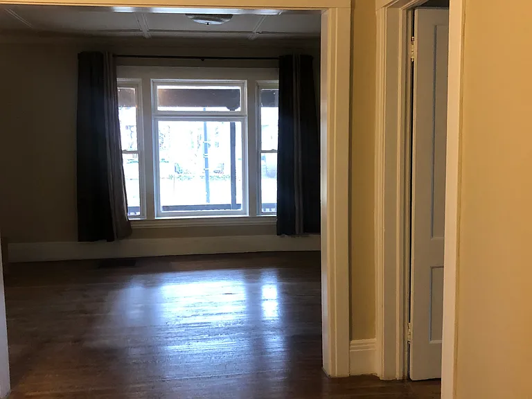 320-324 Rosedale St #320 — Photo 7