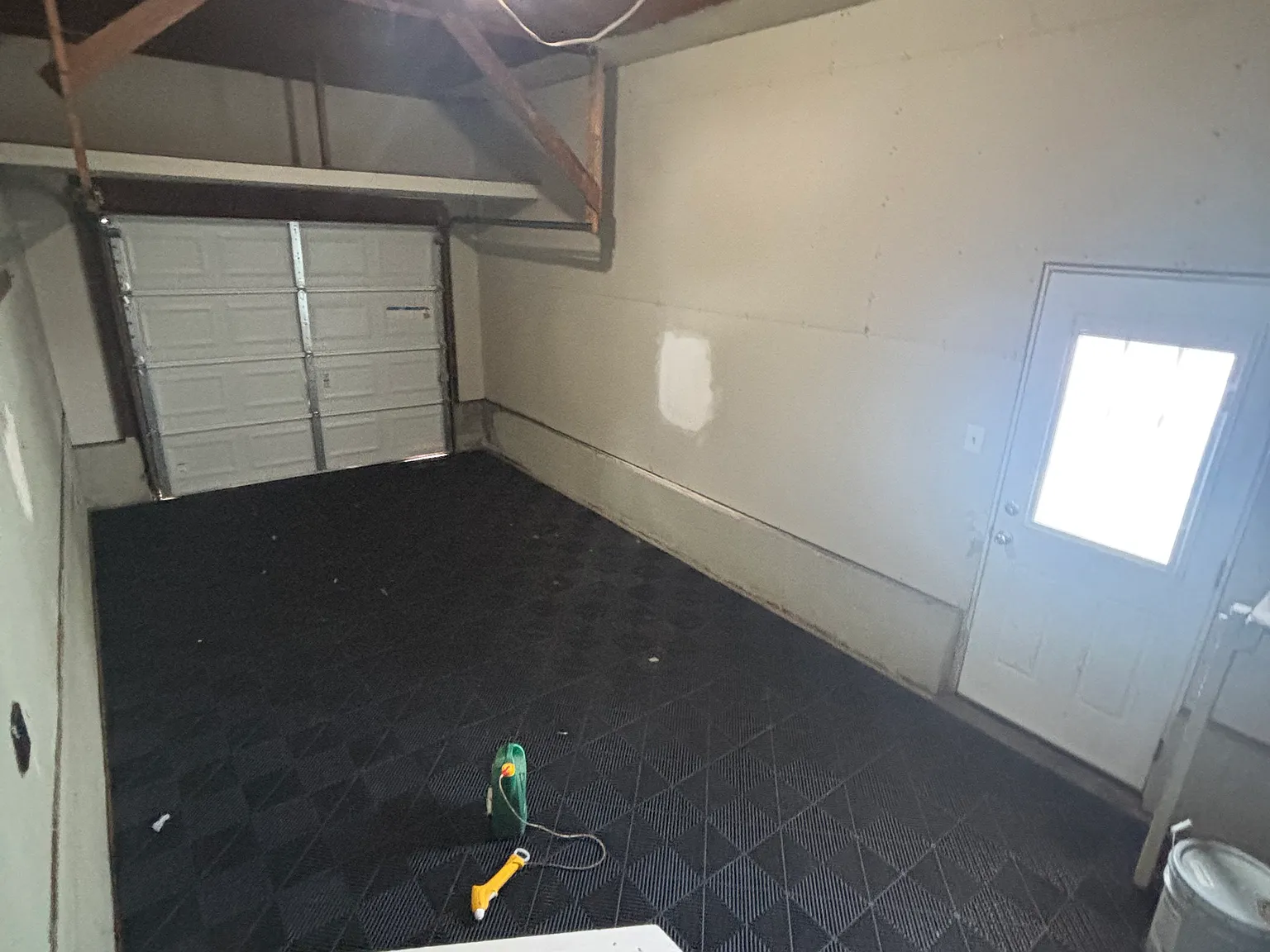 3 bed, 965 sqft, $1,600 — Photo 4