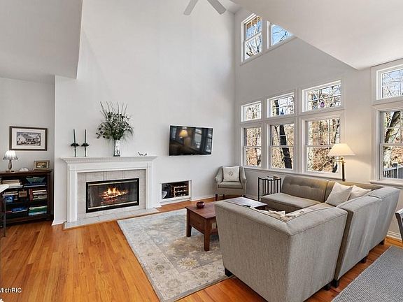 4th image of 18460 Dunecrest Dr Unit 16
