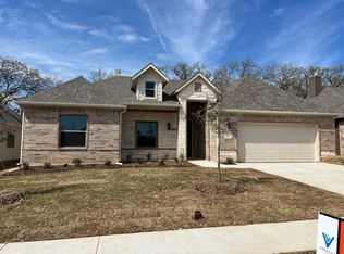 205 Gardenia Dr, Azle, TX 76020