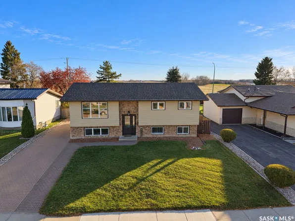3375 Dent Crescent, Prince Albert, SK S6V 7H1