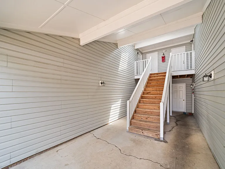4228 Edith Ln #H — Photo 2