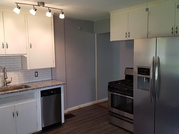 2nd image of 1512 Elmwood Ave