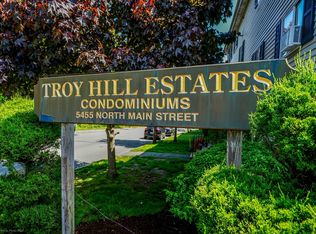 5455 N Main St APT 2E, Fall River, MA 02720