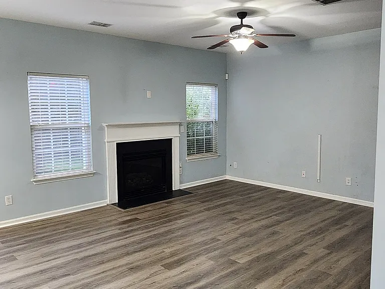 Spacious Family Room