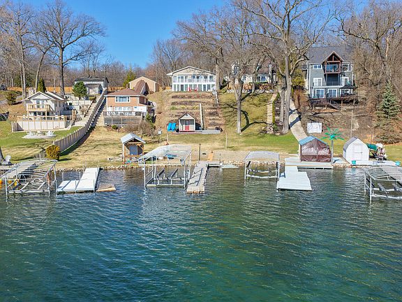 3rd image of 13233 Pleasant Dr