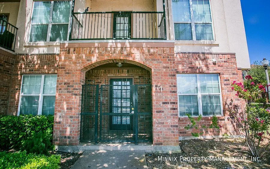 3 bedroom/ 3.5 bath | Close to Texas Tech — Photo 4