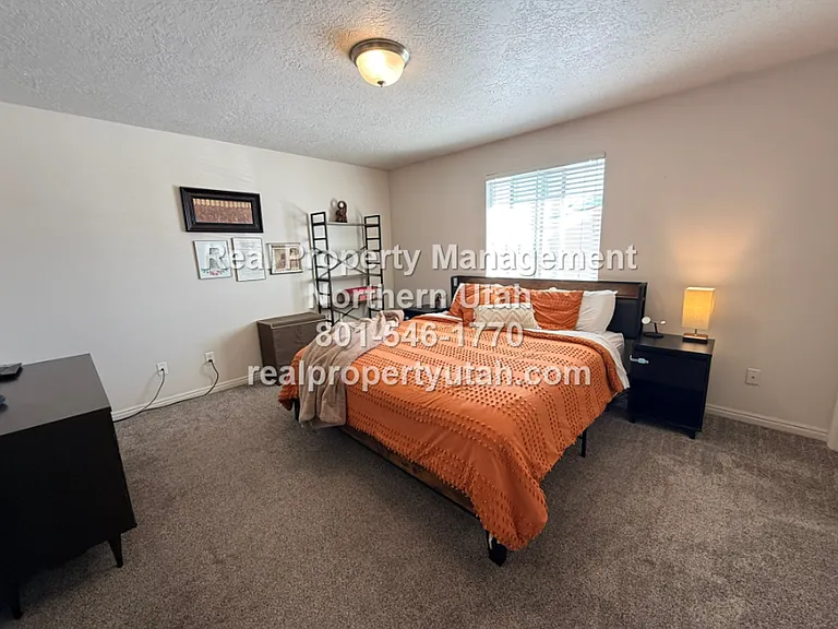 1241 E 6125 S — Photo 13