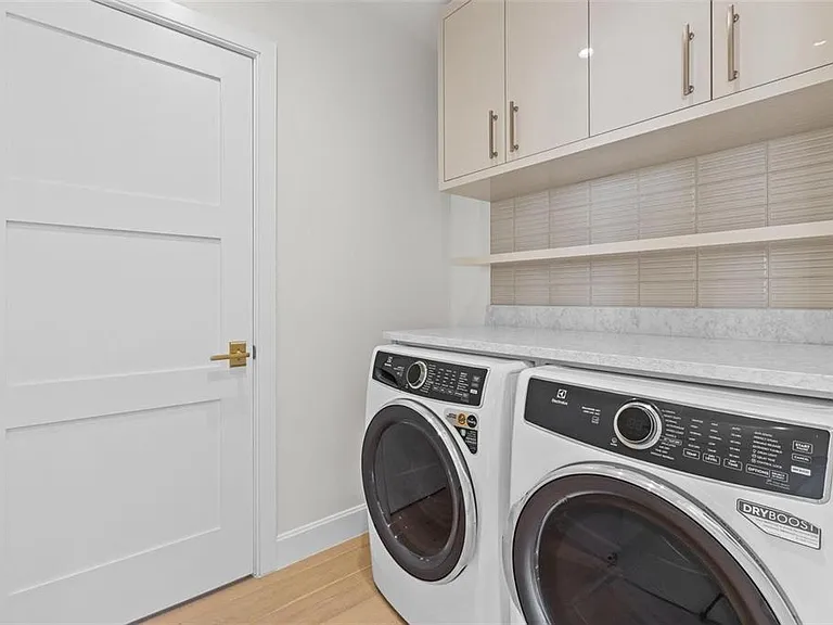 126 4th Ave NE #601 — Photo 33