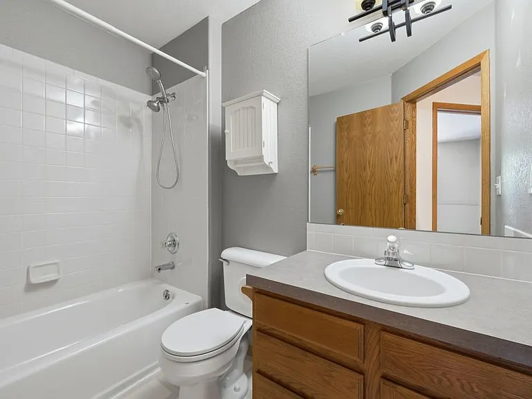 2456 Mary Beth Ct — Photo 14