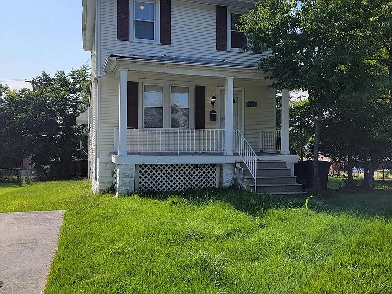 6612 Birchwood Ave — Photo 1