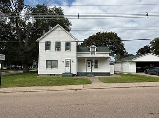 604 Church St, Peru, IL 61354