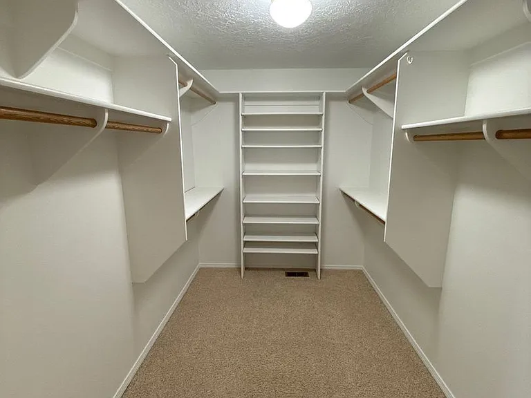 191 McLaughlin Dr — Photo 27