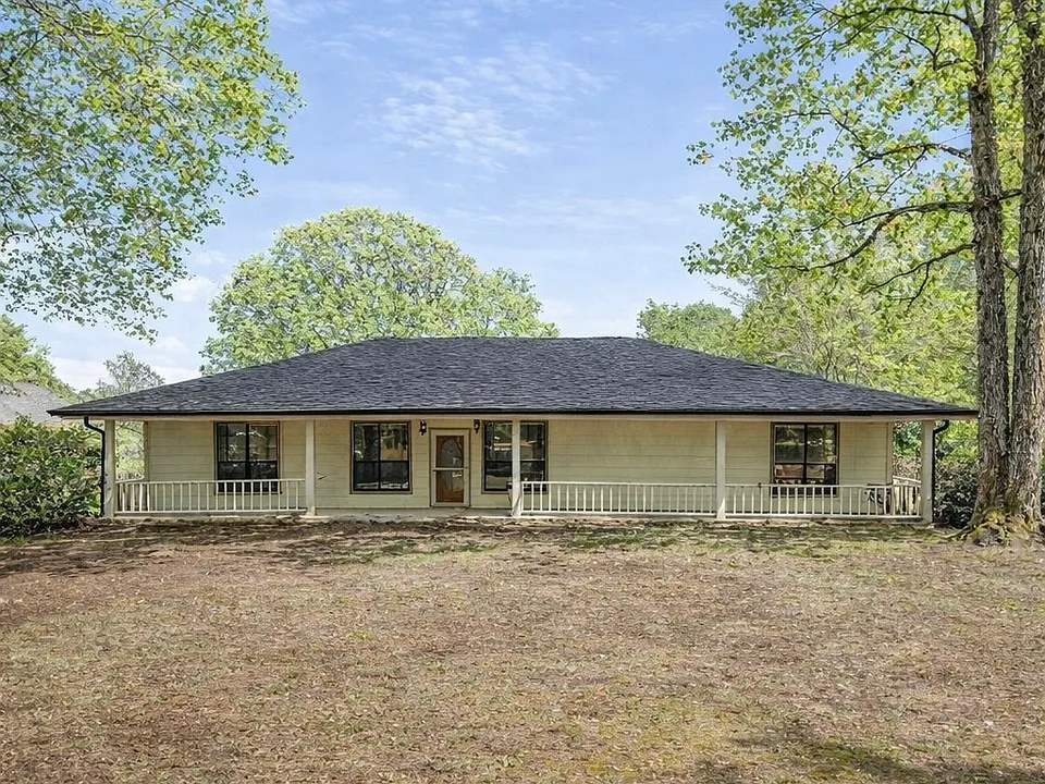 111 Holley Ln