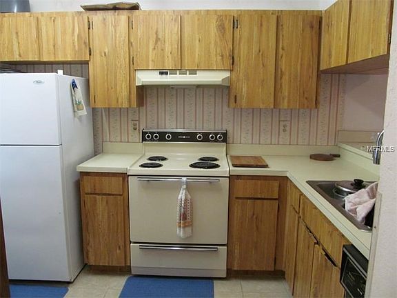 2nd image of 7323 Parkside Villas Dr
