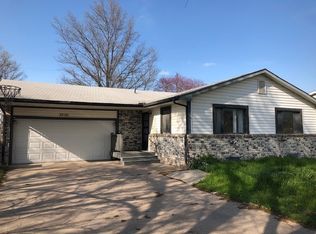 3230 E Navajo Ln, Wichita, KS 67216