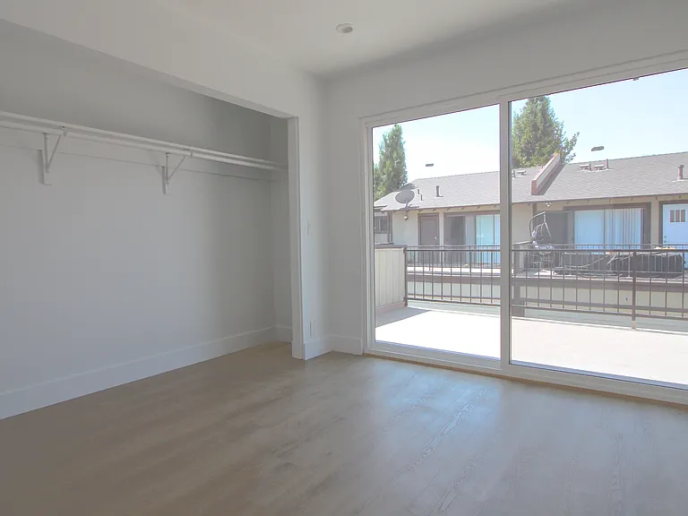 9603 Van Nuys Blvd #B — Photo 8