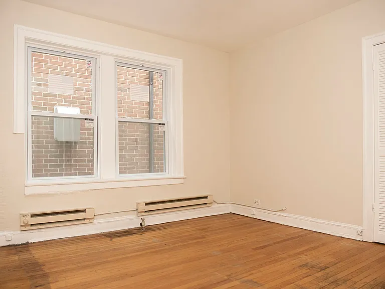 2129 N Dayton St #204 — Photo 6