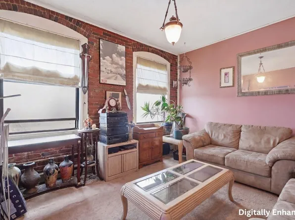80 Foster St APT 504, Peabody, MA 01960
