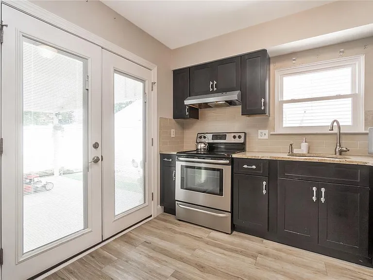 1535 Irene St — Photo 10