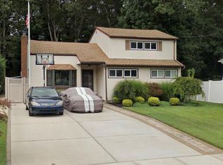 1432 Lakeshore Drive, Massapequa Park, NY 11762