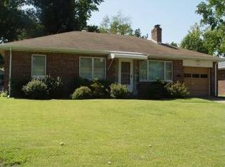 7406 Cheshire Ln, Saint Louis, MO