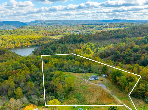 126 George Rd, Morgantown, WV 26508