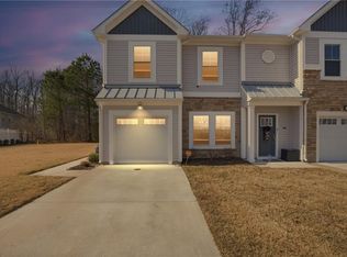 1002 Opal St #104, Suffolk, VA 23435