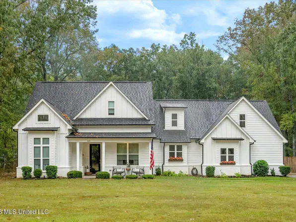 215 Dry Field Rd, Byhalia, MS 38611