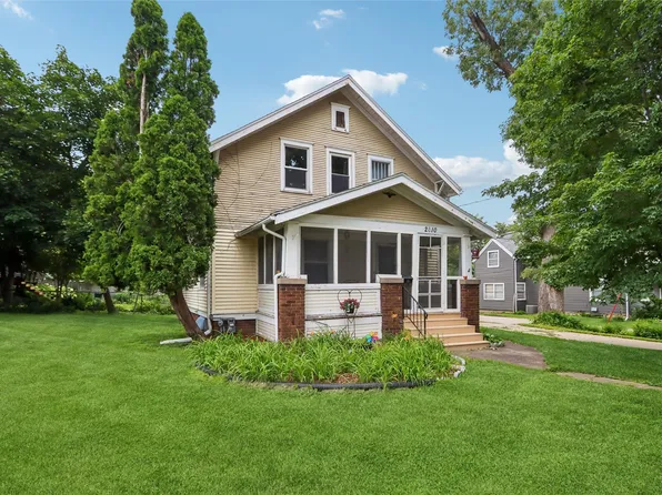 2610 2nd Ave SE, Cedar Rapids, IA 52403