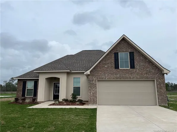 229 White Castle N, Iowa, LA 70647