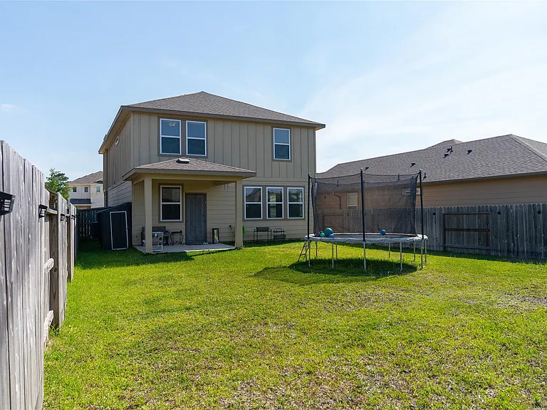 7010 Silverleaf Oak St — Photo 43