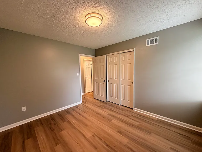 3884 Kerston Dr — Photo 31
