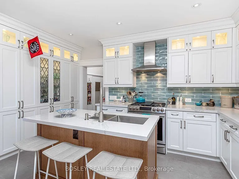 774 Gladstone Ave — Photo 5