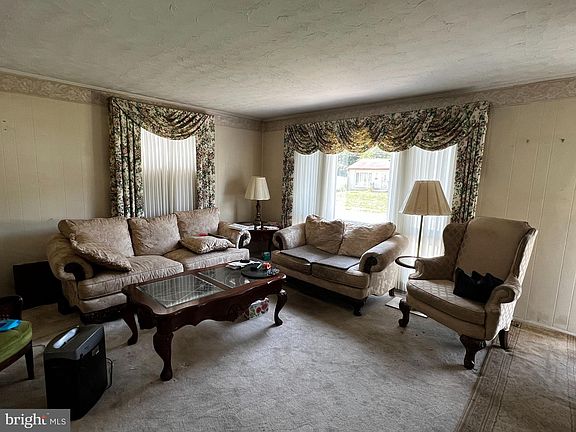 2nd image of 206 Ava Ave