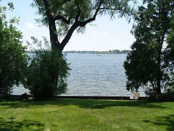 3rd image of 2555 Sylvan Shores Dr