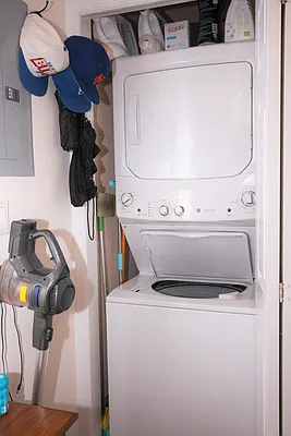 Rented by R New York | media 33