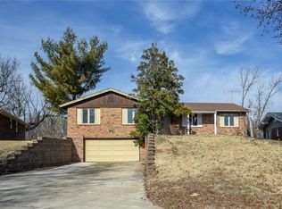 108 Pralle Ln, Saint Charles, MO 63303