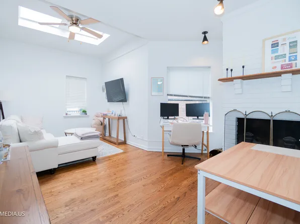 2949 N Sheffield Ave #3, Chicago, IL 60657