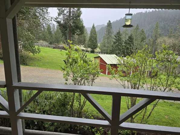 151 King Mountain Trl, Wolf Creek, OR 97497