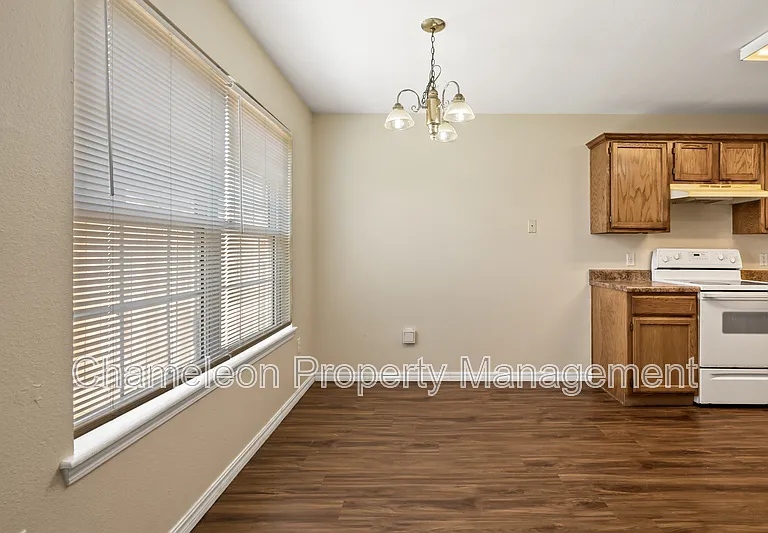 2910 Dawn Ct #C — Photo 7