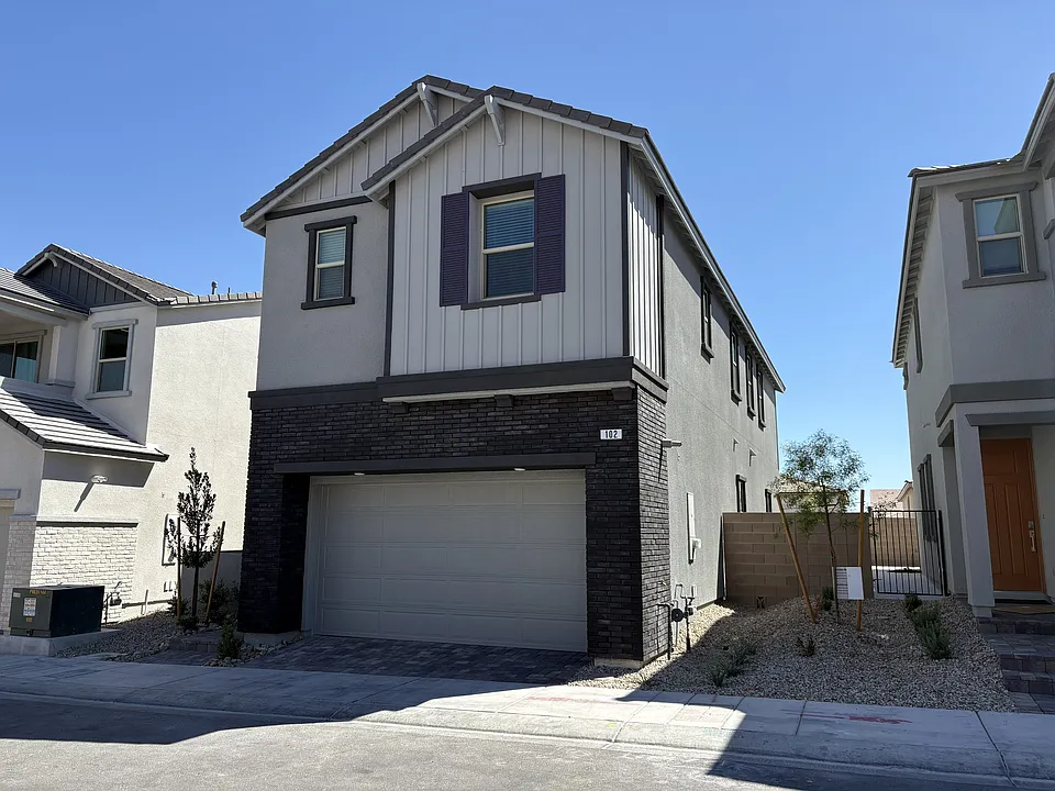 102 Cinder Cone Ln