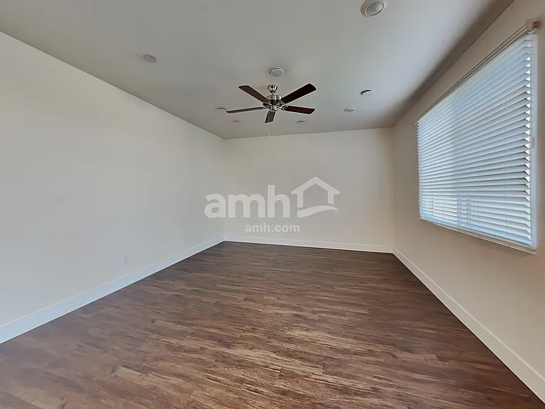936 Moorside Ave — Photo 5