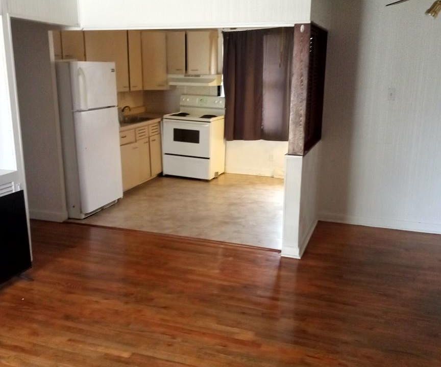 2nd image of 9713 Lanier Dr