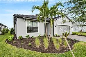 4 bed, 2.0 bath, 1828 sqft, $3,200 — Photo 2