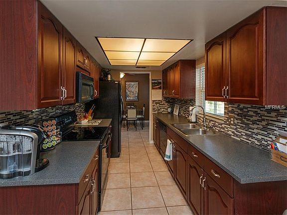 4th image of 7603 Pine Hollow Ct