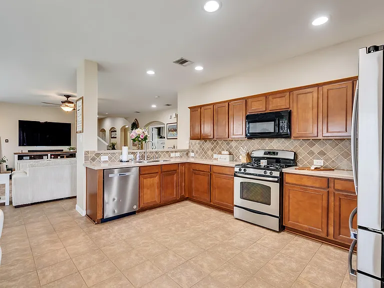 9015 Springcroft Ct — Photo 23
