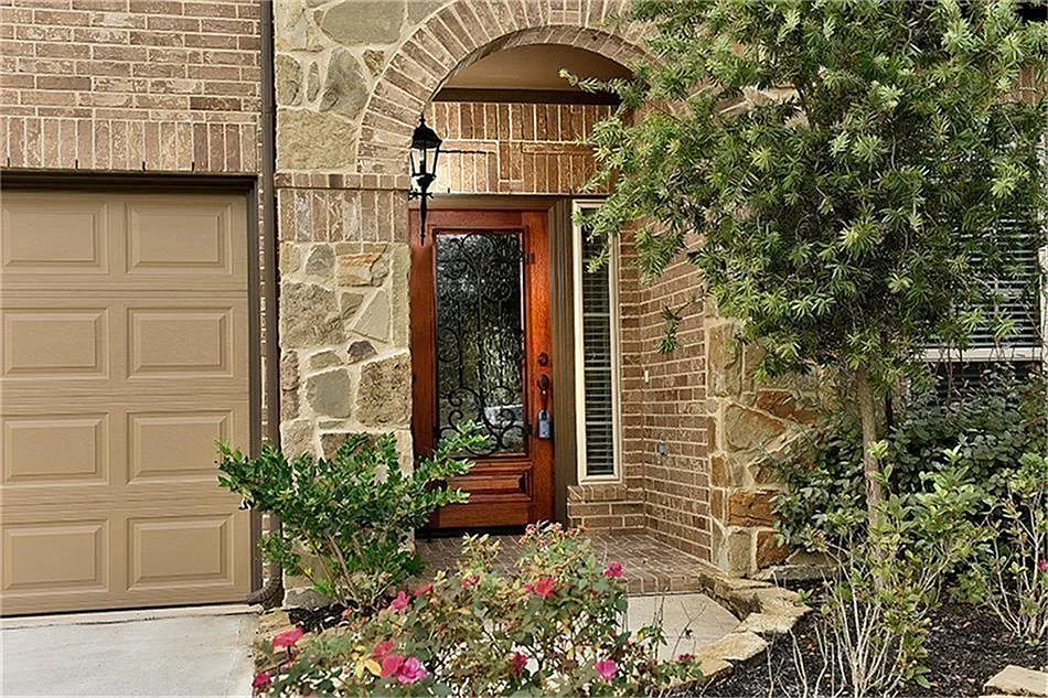 4 bed, 3.5 bath, 3250 sqft, $4,000 — Photo 3