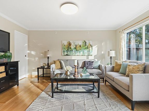 4th image of 4634 Japonica Way